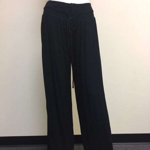 BLACK WIDE LEGGED ELASTIC WAIST - Picture 1 of 2